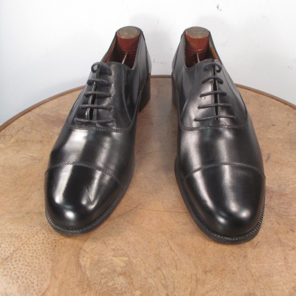 Salvatore Ferragamo Mismatched Oxfords size 7